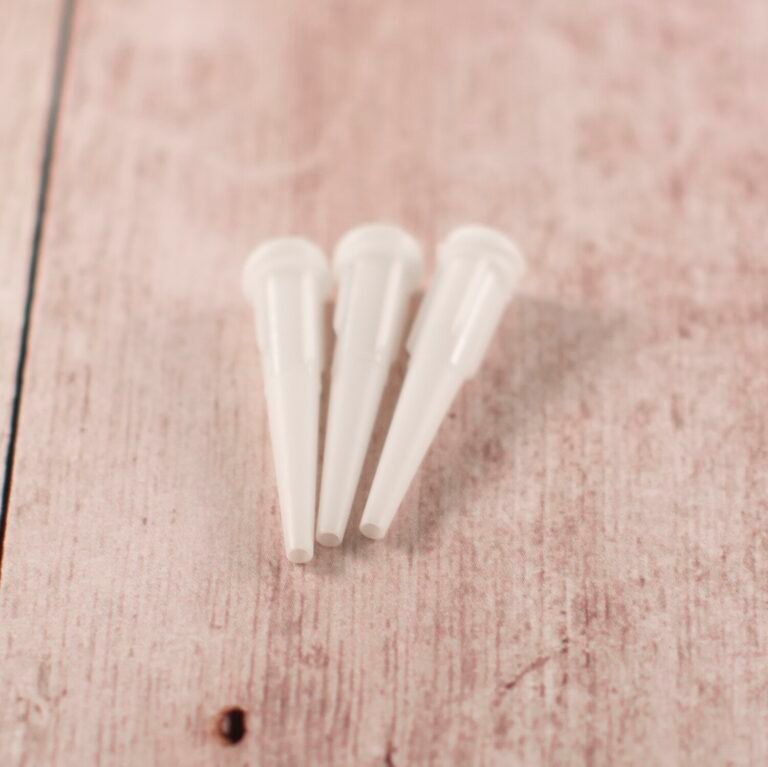 One Syringe Applicator Tips